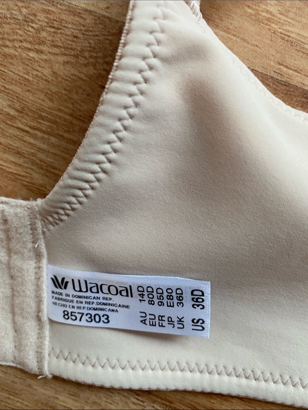 Wacoal Back Appeal Full Coverage Underwire minimizer Bra NWT 36D - Picture 4 of 5
